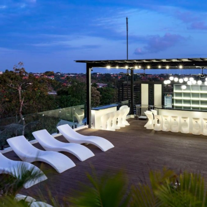 AV Complex 5 — 5